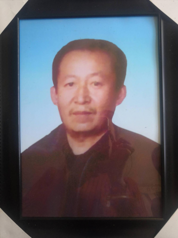 李忠 纪念堂