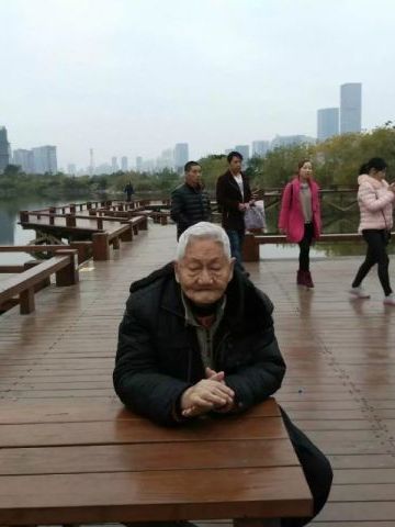 孙利新 纪念堂