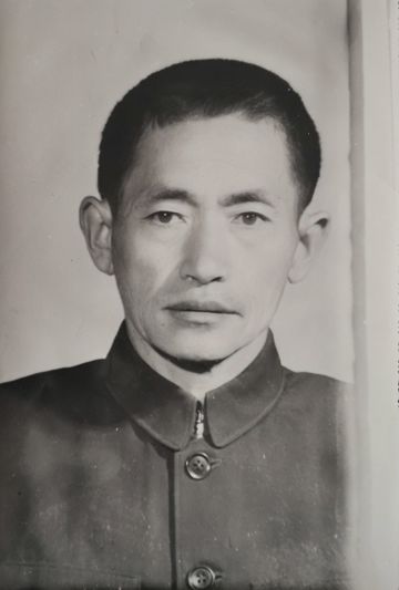 张正明 纪念堂