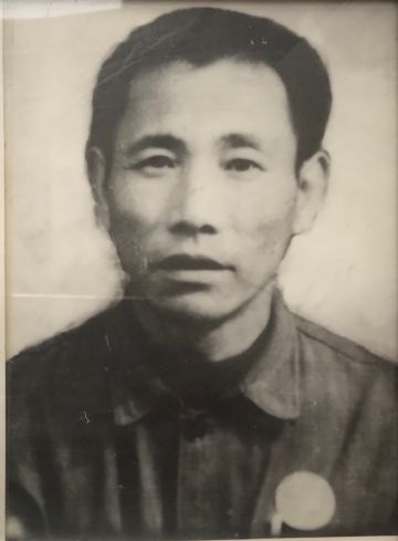 张保成 纪念堂