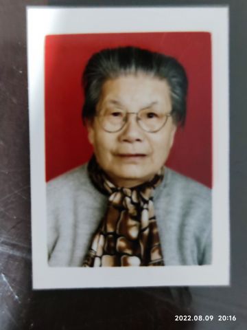 施新梅 纪念堂