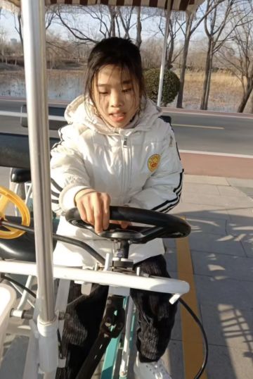 李芷涵 纪念堂