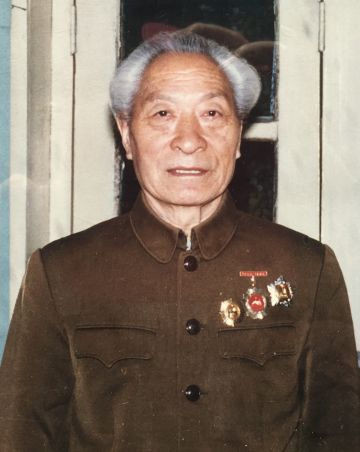 姜隆业 纪念堂