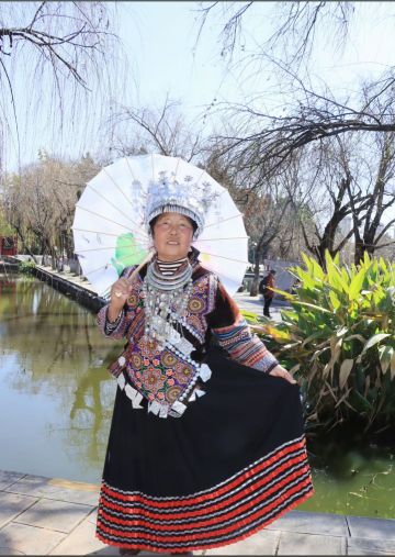 唐白翠 纪念堂